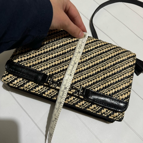 Patricia Nash EUC Apricale Clutch Crossbody Woven‎ Raffia Black Cream Leather - Picture 11 of 11